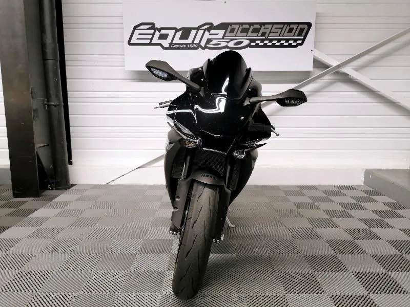YZF 1000 R1