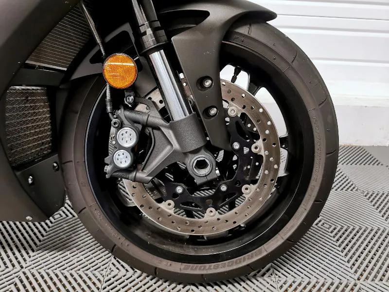 YZF 1000 R1
