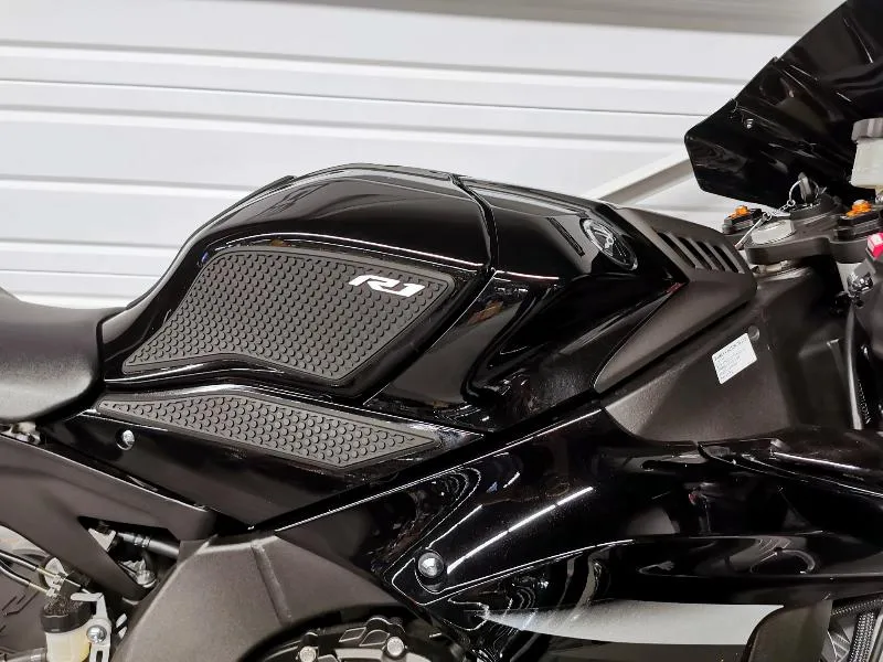 YZF 1000 R1