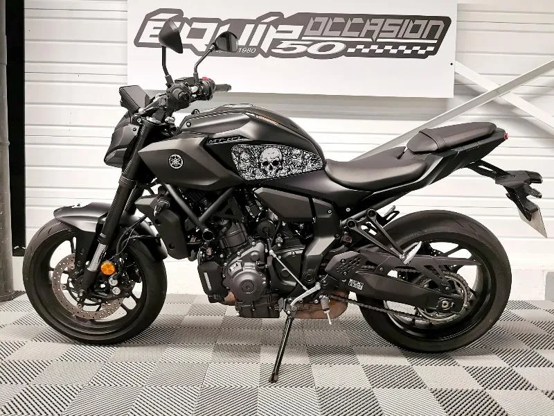 MT07