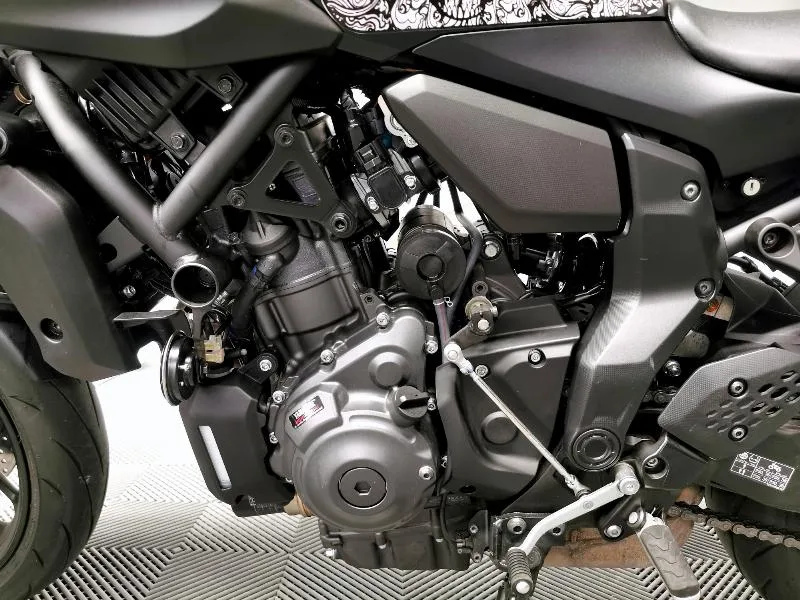 MT07