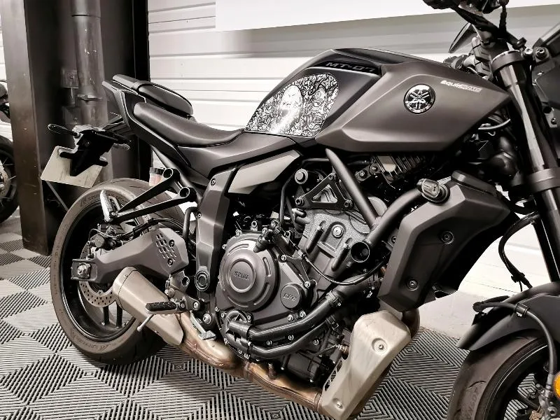 MT07