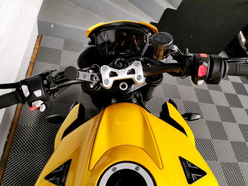 STREET TRIPLE 765 RS