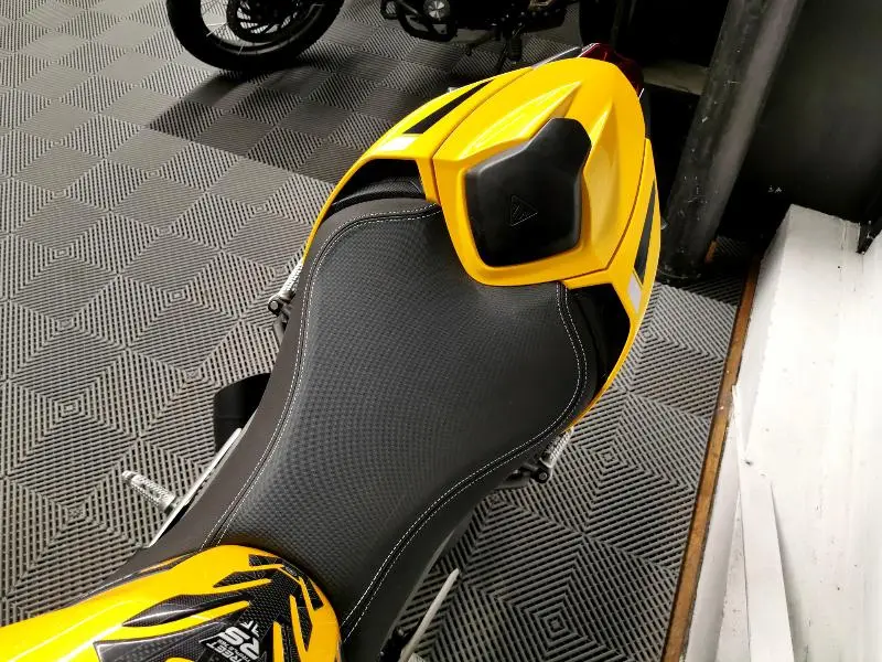STREET TRIPLE 765 RS