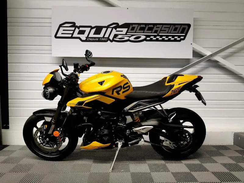 STREET TRIPLE 765 RS