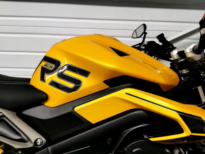 STREET TRIPLE 765 RS