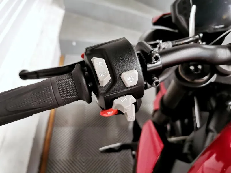 STREET TRIPLE 765 RS