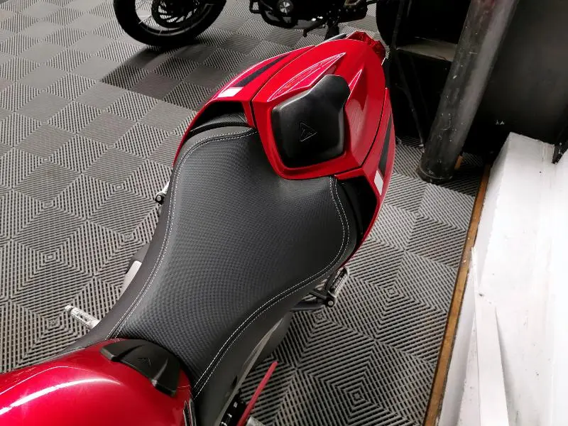 STREET TRIPLE 765 RS