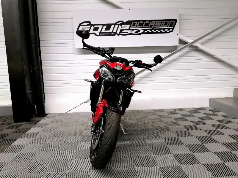 STREET TRIPLE 765 RS