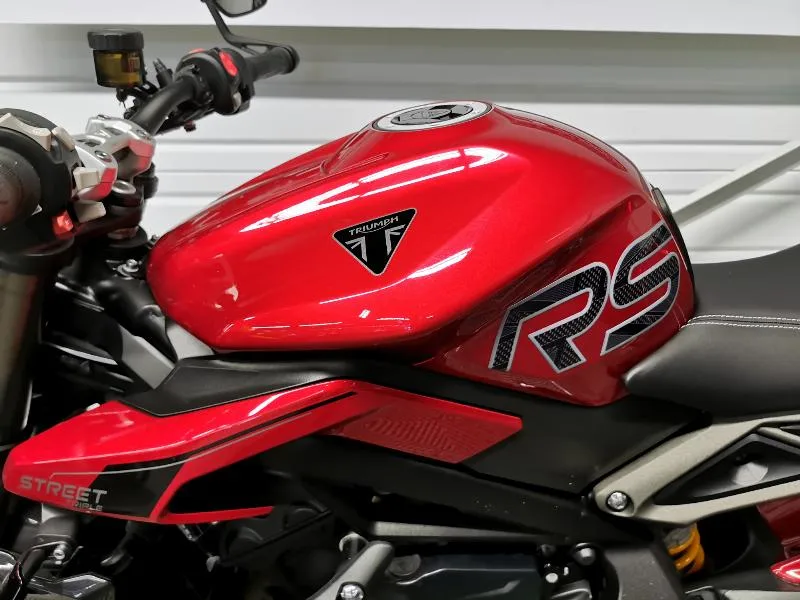 STREET TRIPLE 765 RS