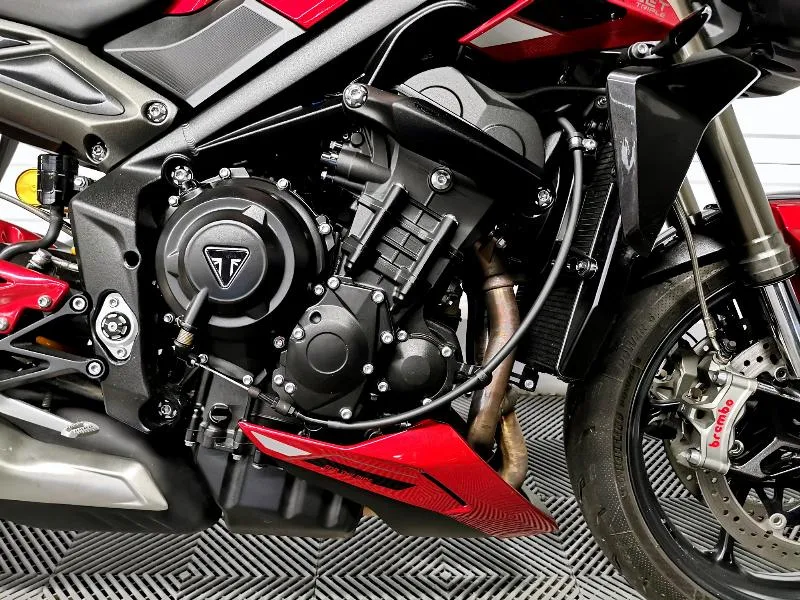 STREET TRIPLE 765 RS