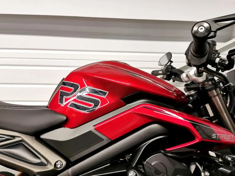 STREET TRIPLE 765 RS