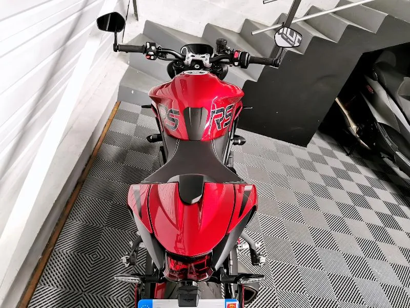 STREET TRIPLE 765 RS
