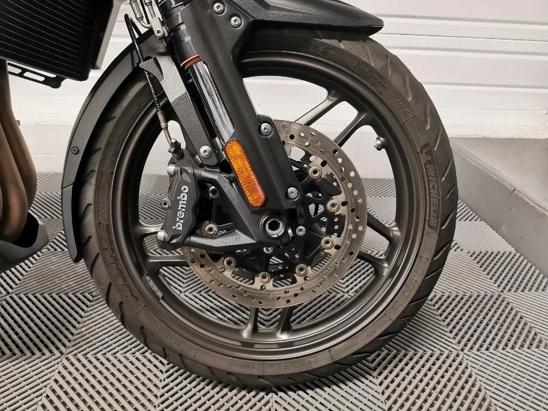 TIGER 1200 EXPLORER XRT