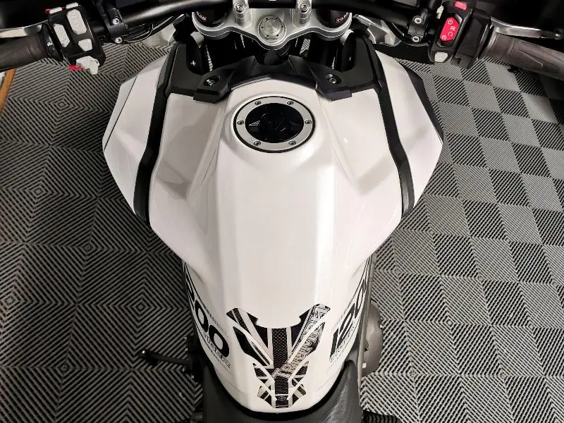 TIGER 1200 EXPLORER XRT