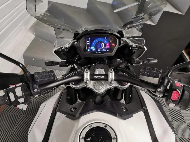 TIGER 1200 EXPLORER XRT