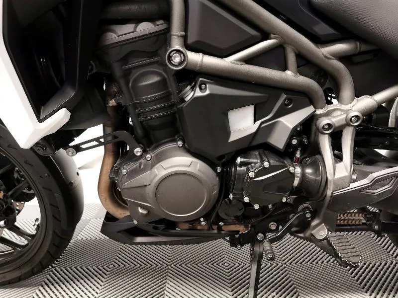 TIGER 1200 EXPLORER XRT