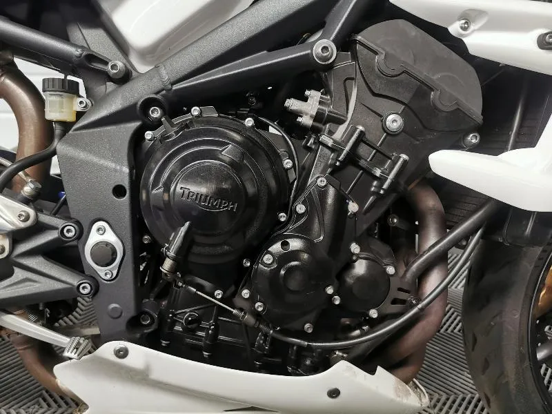 STREET TRIPLE 675 R