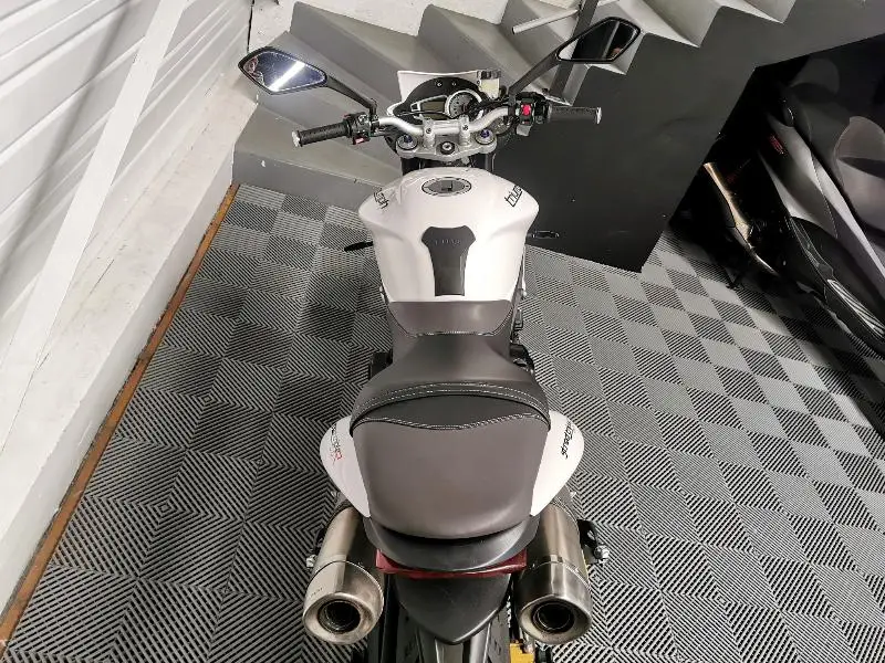 STREET TRIPLE 675 R