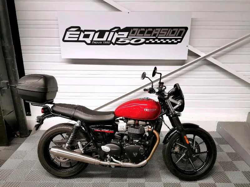 STREET TWIN  900