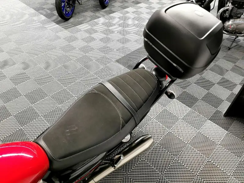 STREET TWIN  900