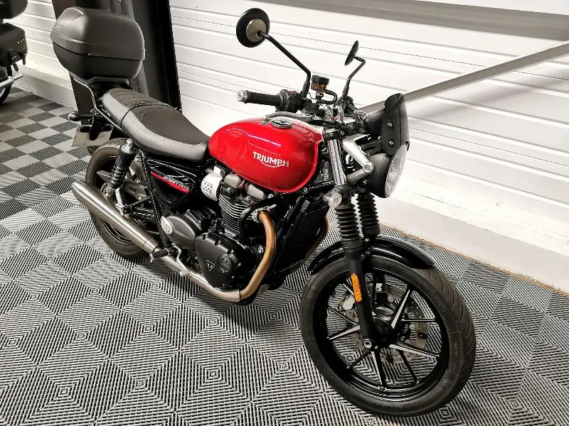 STREET TWIN  900