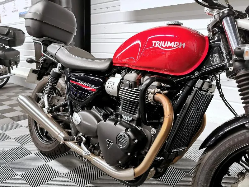 STREET TWIN  900