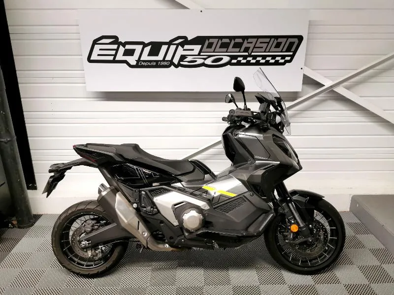 XADV 750 DCT