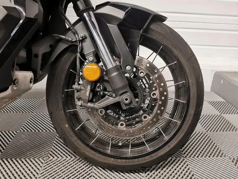 XADV 750 DCT