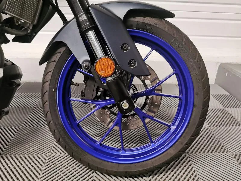MT125 ABS