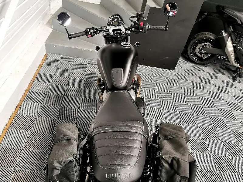 STREET TWIN  900