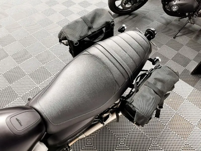 STREET TWIN  900