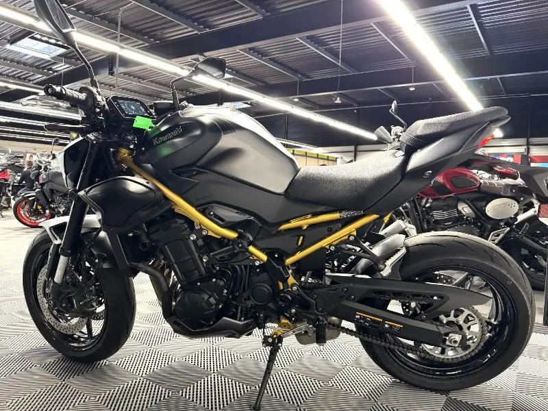 Z 900