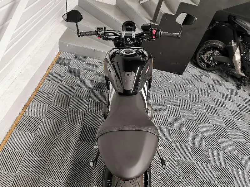 TRIDENT 660