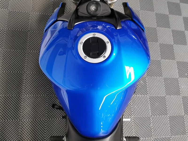 GSR 750