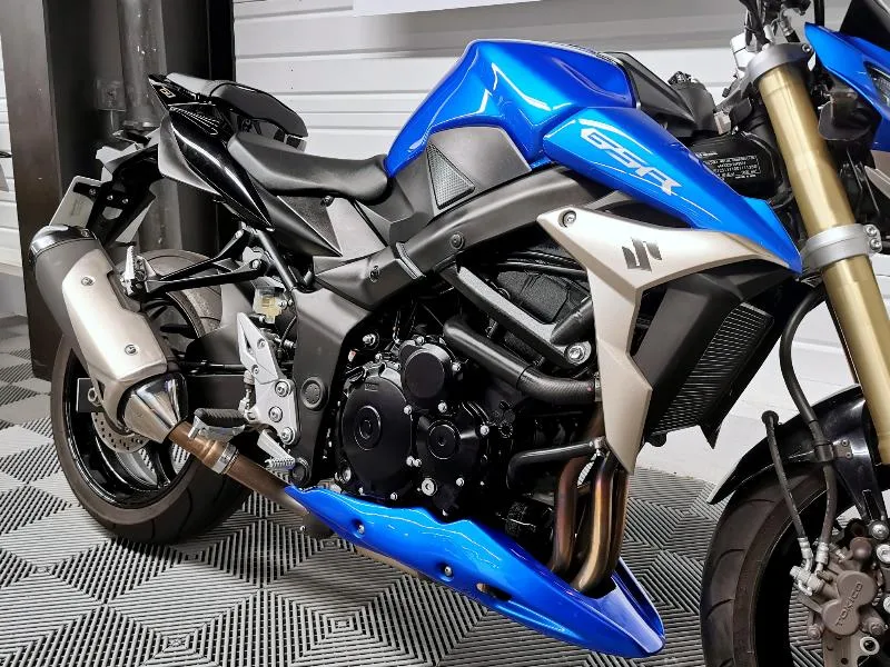 GSR 750
