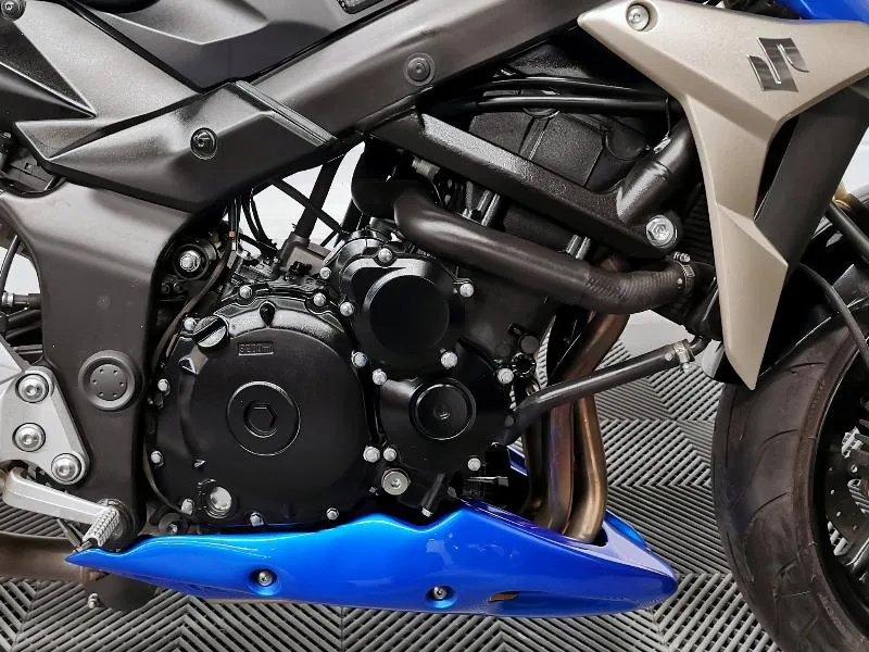 GSR 750