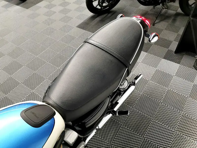BONNEVILLE T120