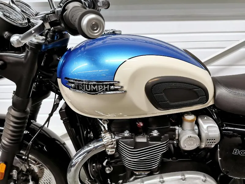 BONNEVILLE T120