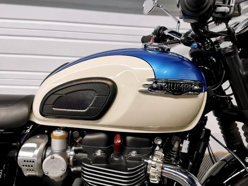 BONNEVILLE T120