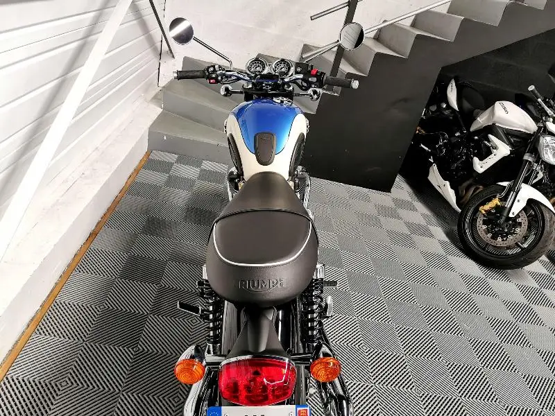 BONNEVILLE T120