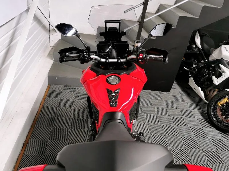 TRACER 9 GT