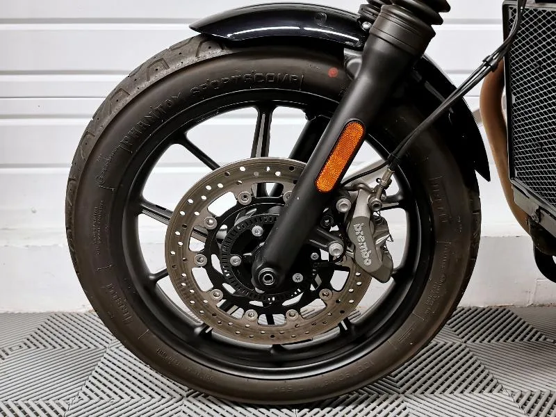 STREET TWIN  900