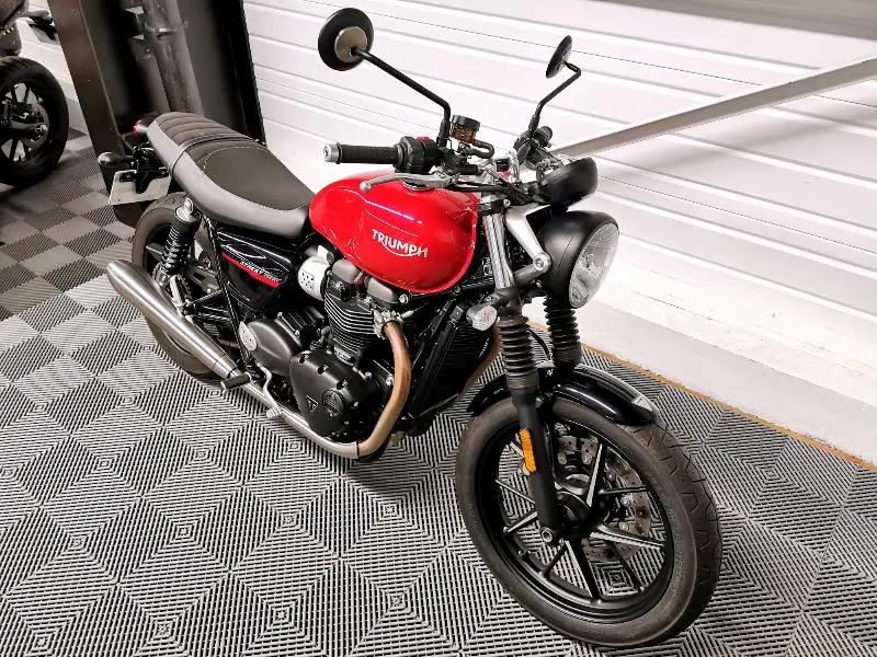 STREET TWIN  900