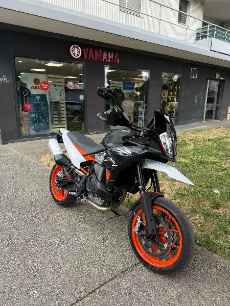 890 ADVENTURE SMT