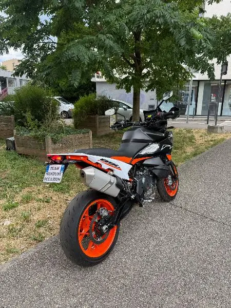 890 ADVENTURE SMT