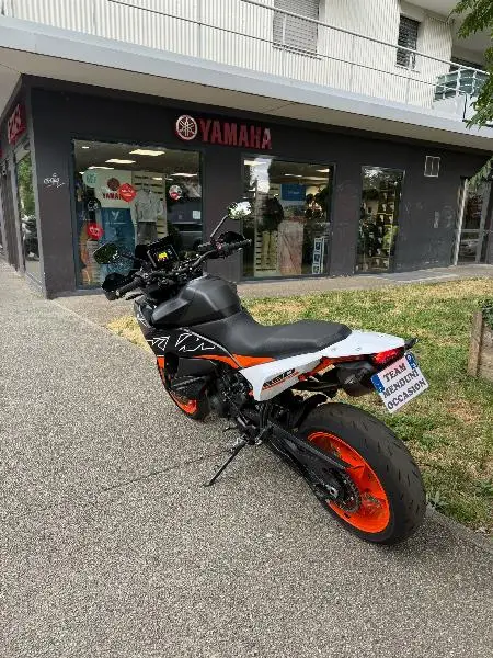 890 ADVENTURE SMT