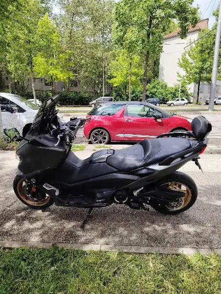 XP TMAX 560 TECH MAX KAMO