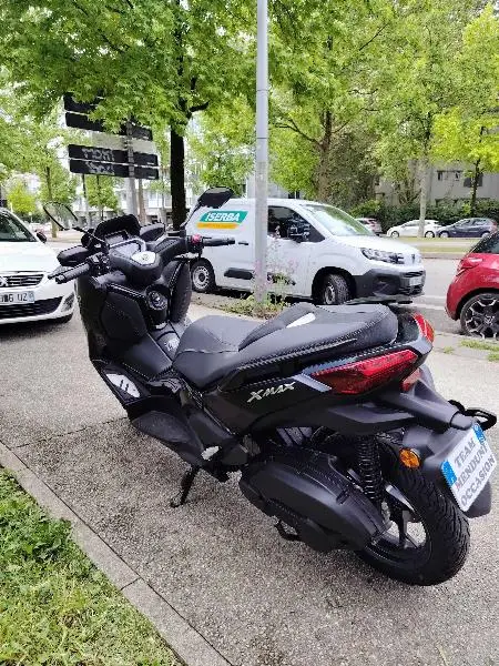 XMAX 125 TECH MAX
