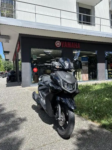 RayZR 125